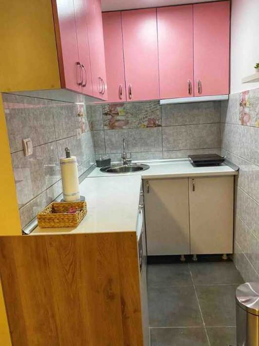 Дава се под наем Едностаен апартамент в Пловдив, Гагарин - 42 кв.м за 183.6 € - Снимка #1