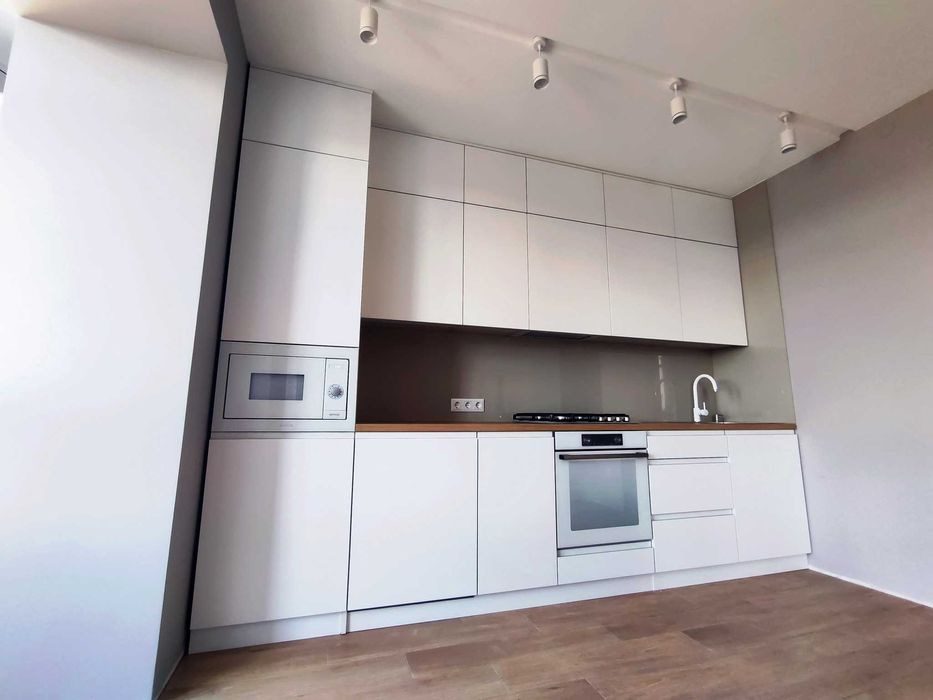 Mobilă la comandă livrare rapidă