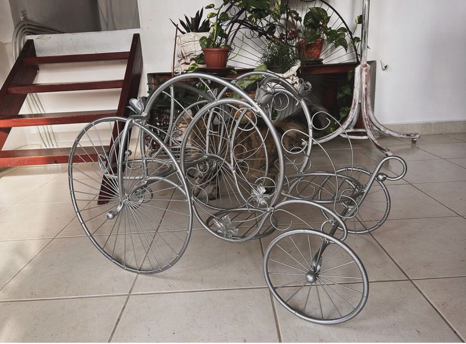 Цветарници от ковано желязо