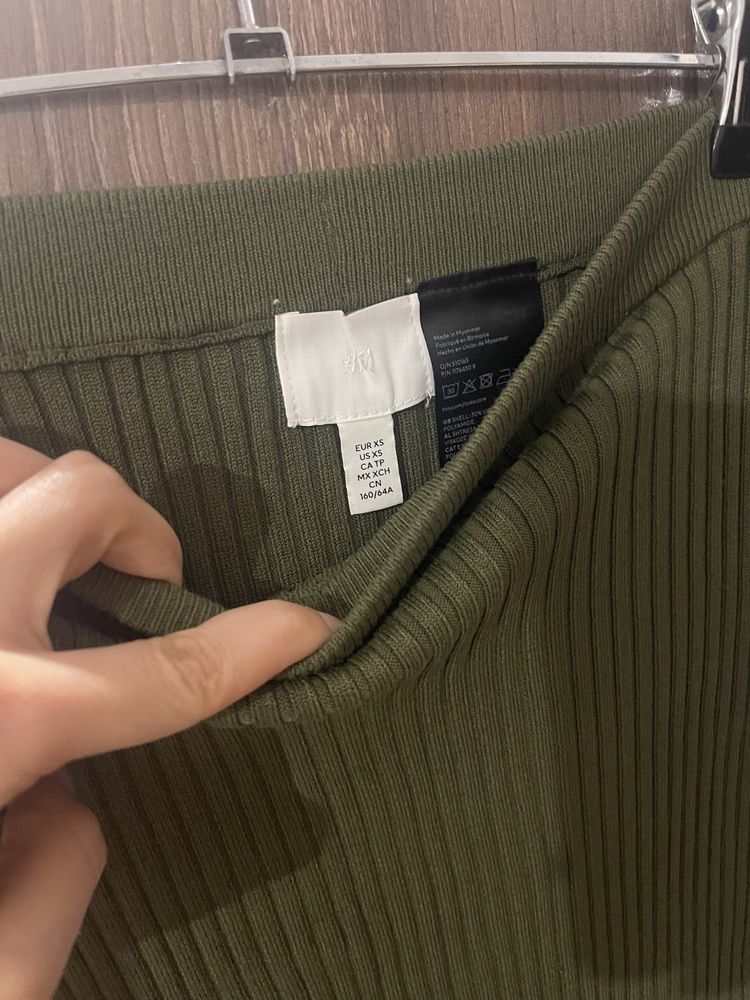Дамски летни и плетени поли Zara, Mohito, Reserved, H&M