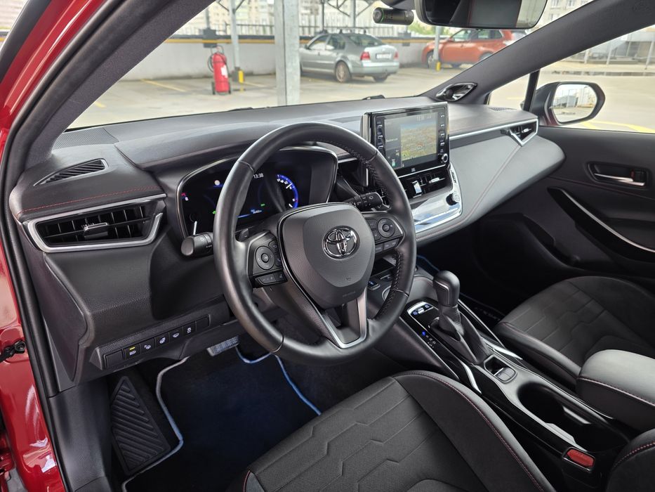 Toyota Corolla 2.0 Hybrid 184cp