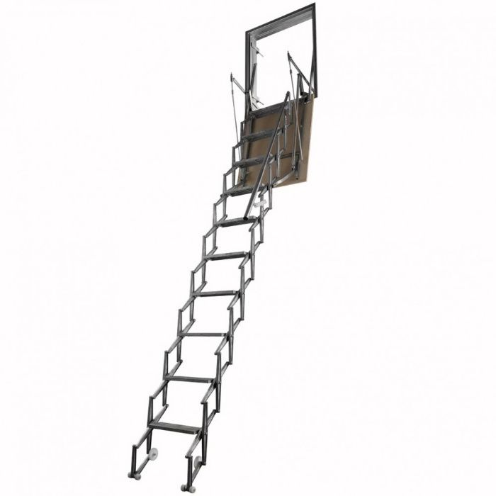 Чердачная лестница, раскладная . Лёгкий доступ на мансарду. Италия.