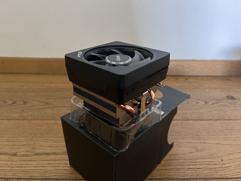 Vand Fan Cooler pentru procesor AMD Ryzen 7 3700X