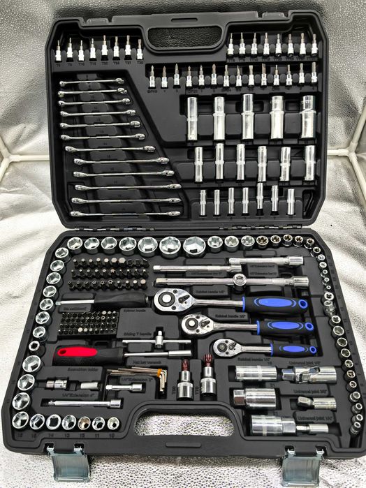 Set scule complet 216 piese Supamaster 399 lei