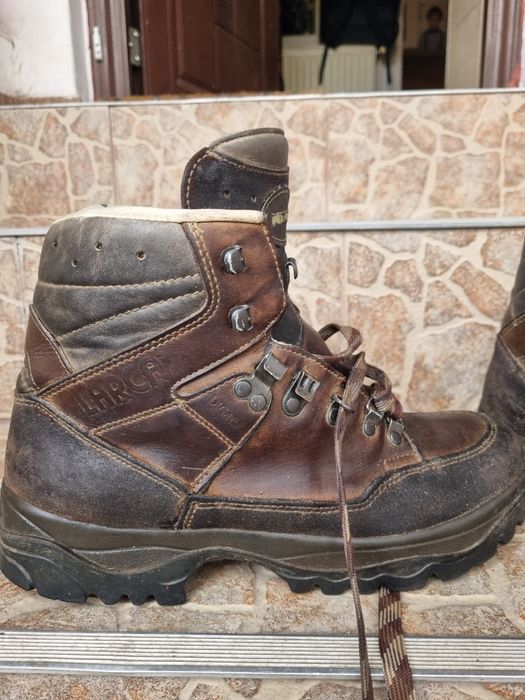 Bocanci Meindl 41.5 - 42 , piele naturala