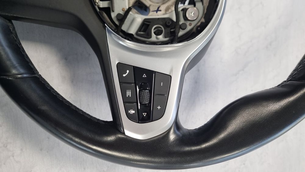 Оригинален волан за БМВ G30 фуул екстри