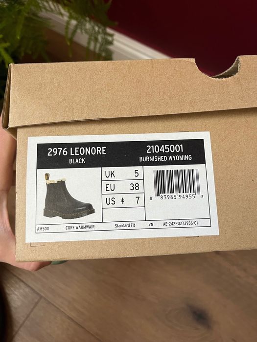 Намалени! Dr. Martens 2976 Leonore Faux Fur боти, 38 размер