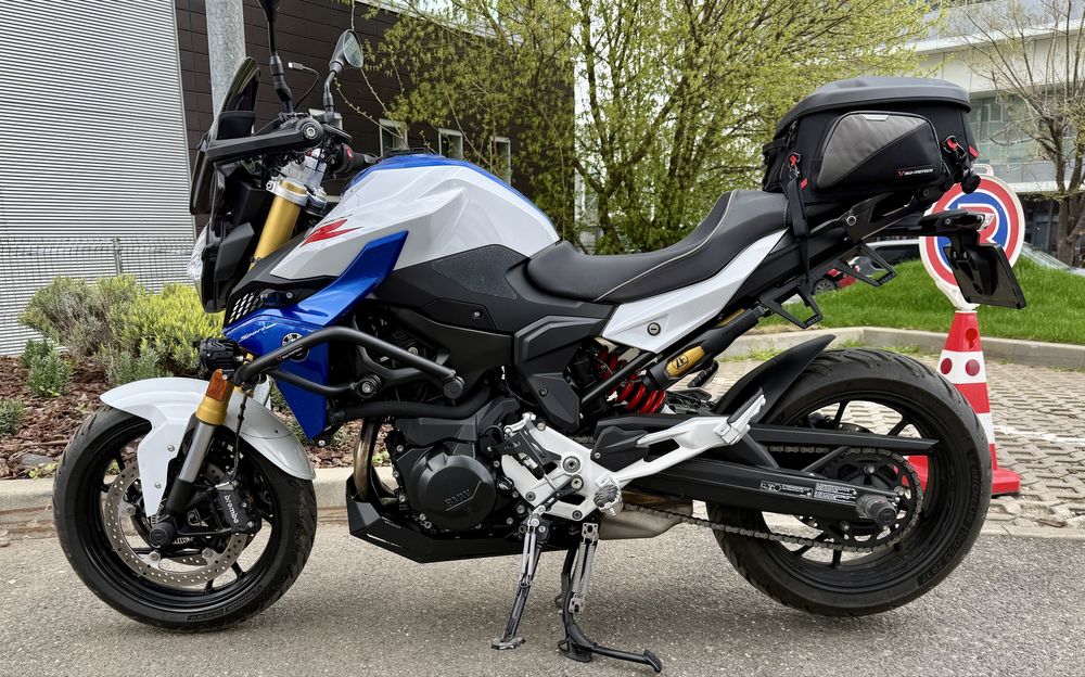 Motocicleta BMW F900R