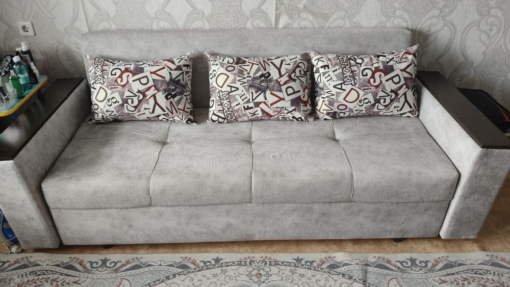 Продам диван в хорошем состояний