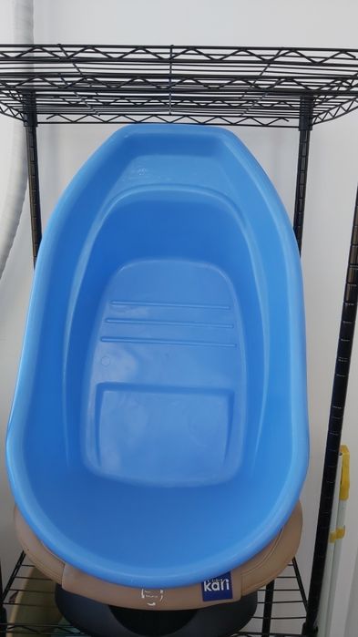Продам ванночку для купания малыша б/у