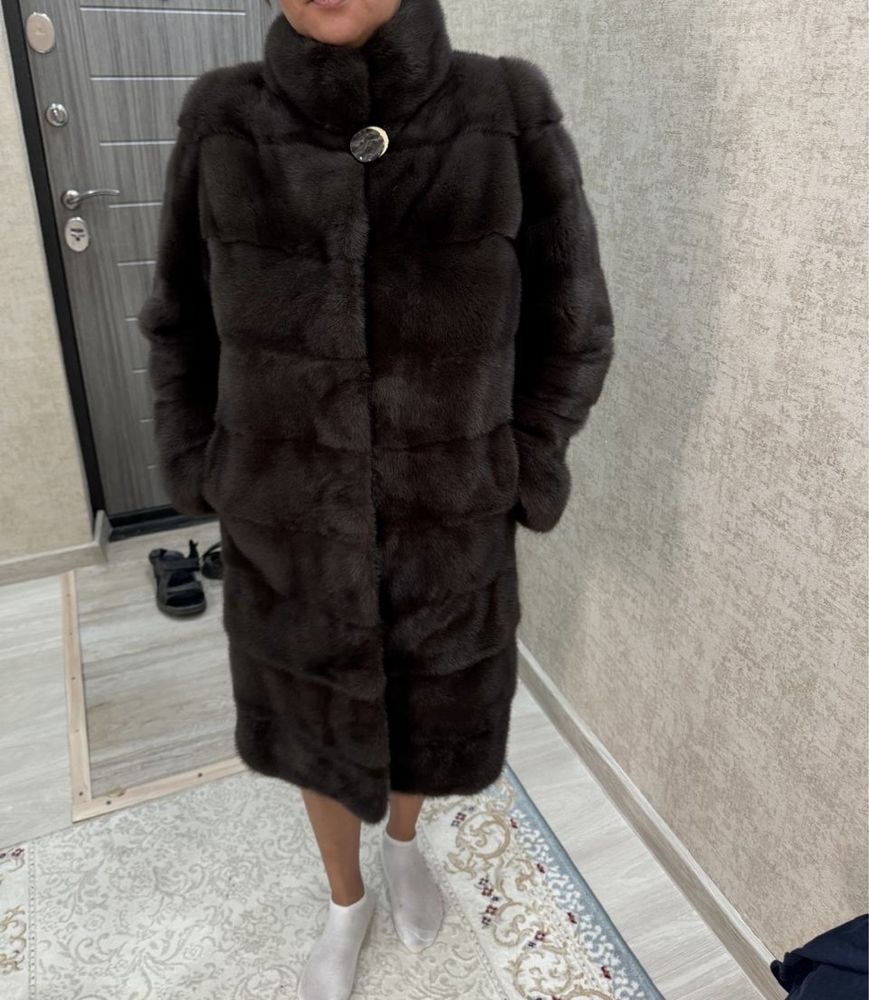 Продам шубу норковую