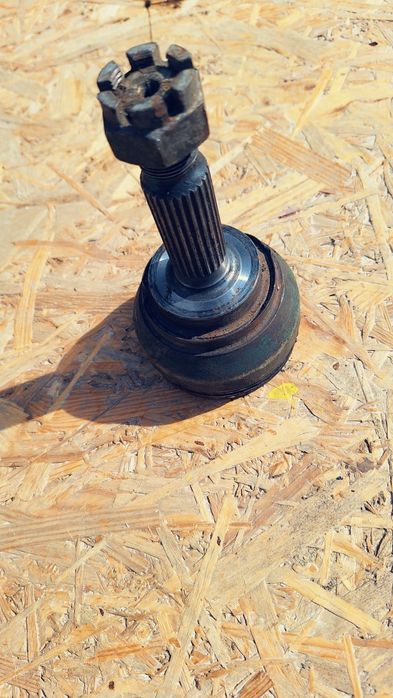 Наружная граната Mitsubishi Space Wagon