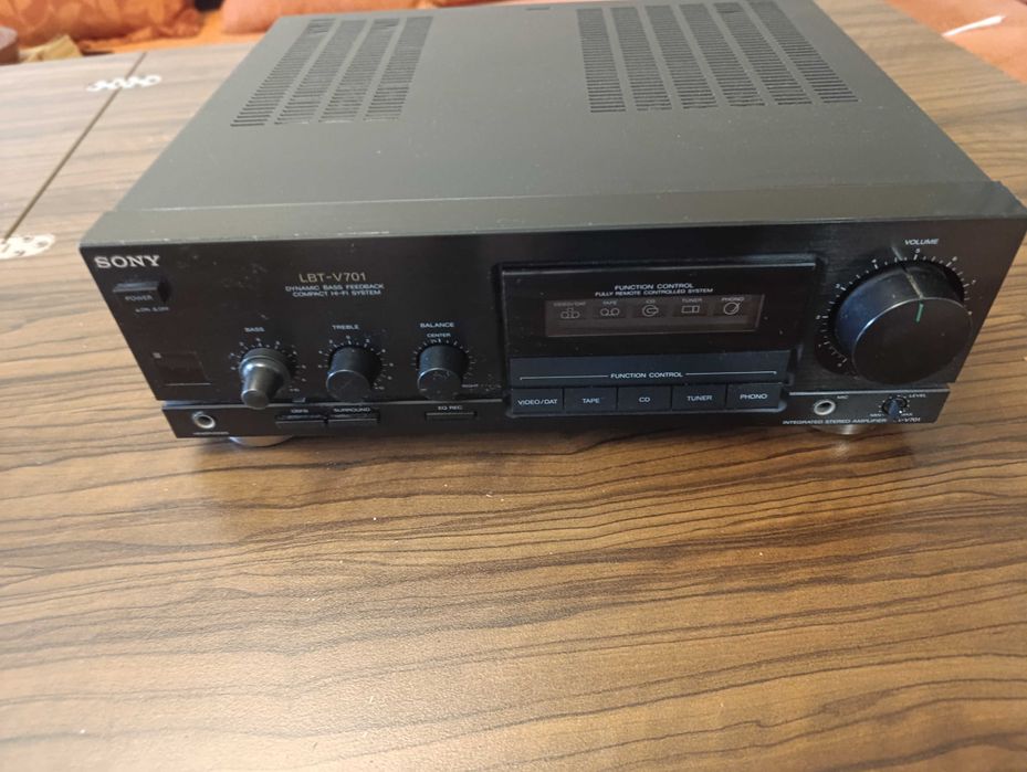 Продавам SONY stereo amplitude