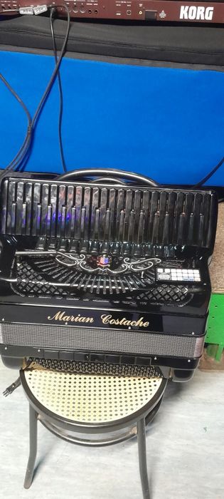 Vand schimb acordeon digital