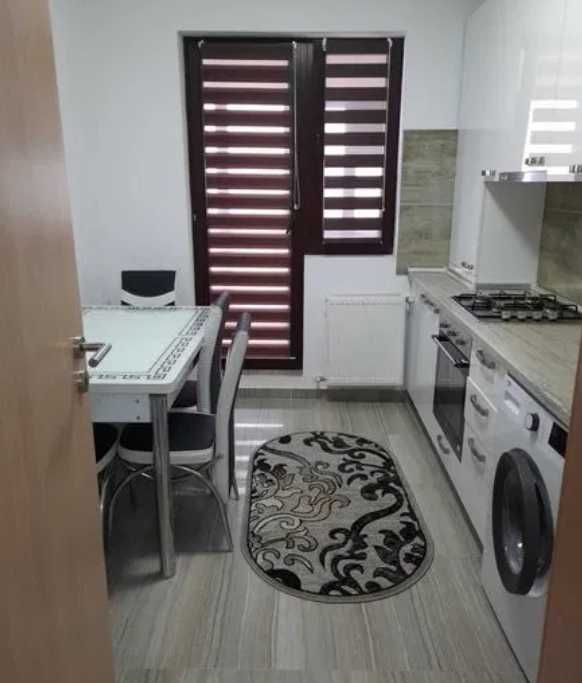 Дава се под наем Двустаен апартамент в Пловдив, Център - 60 кв.м за 285.6 € - Снимка #4