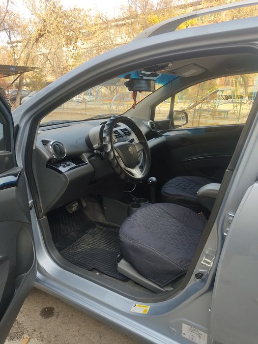 Продаю автомобиль.