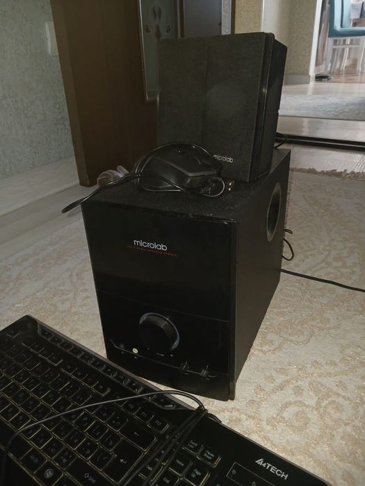 Акустическая система Microlab + сабвуфер и колонки