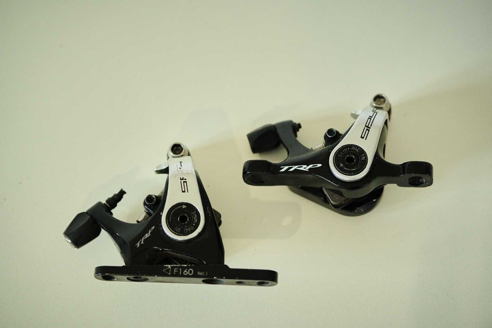 Frâne pe disc mecanice de șosea TRP Spyre, flatmount si postmount