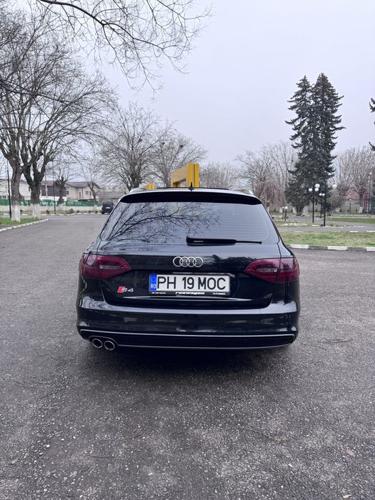 Audi A4 B8.5 S line Avant 2.0 TDI 177 cp automat