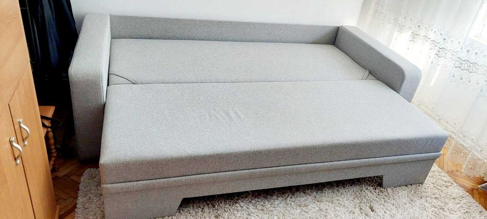 Canapea Anica,extensibila cu lada