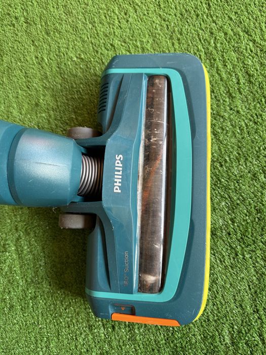 Aspirator vertical PHILIPS SpeedPro 21.6 V PowerCyclone