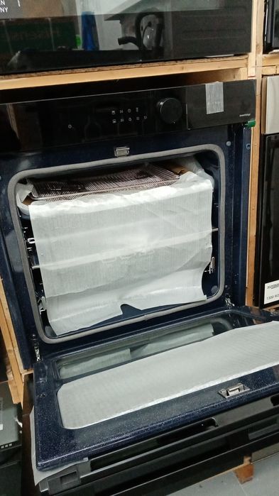 Cuptor Samsung NV7B5775wdk