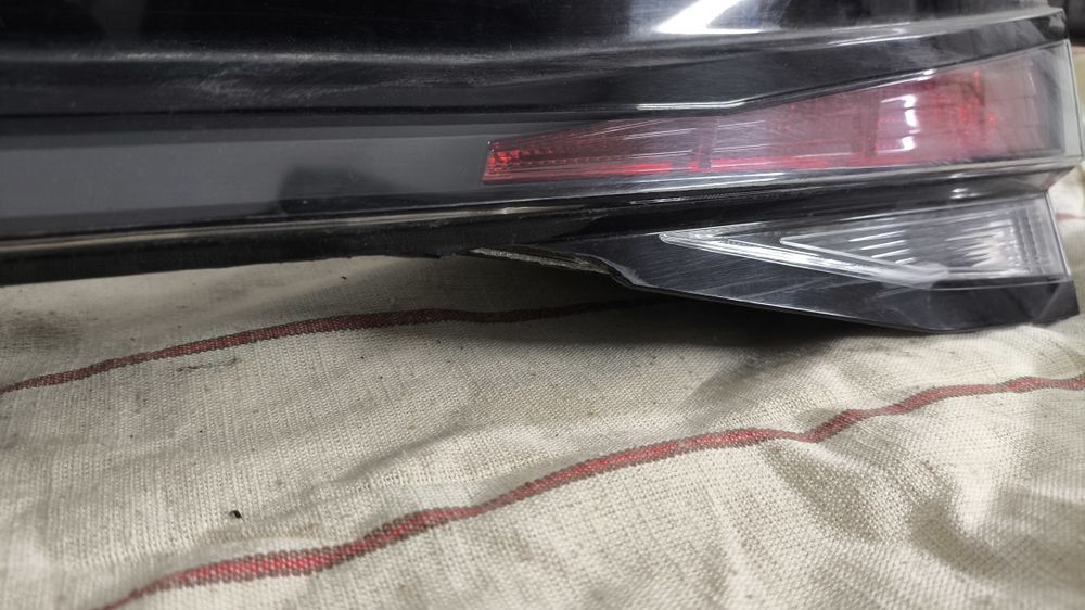 Хундай Элантра фонарь багажника