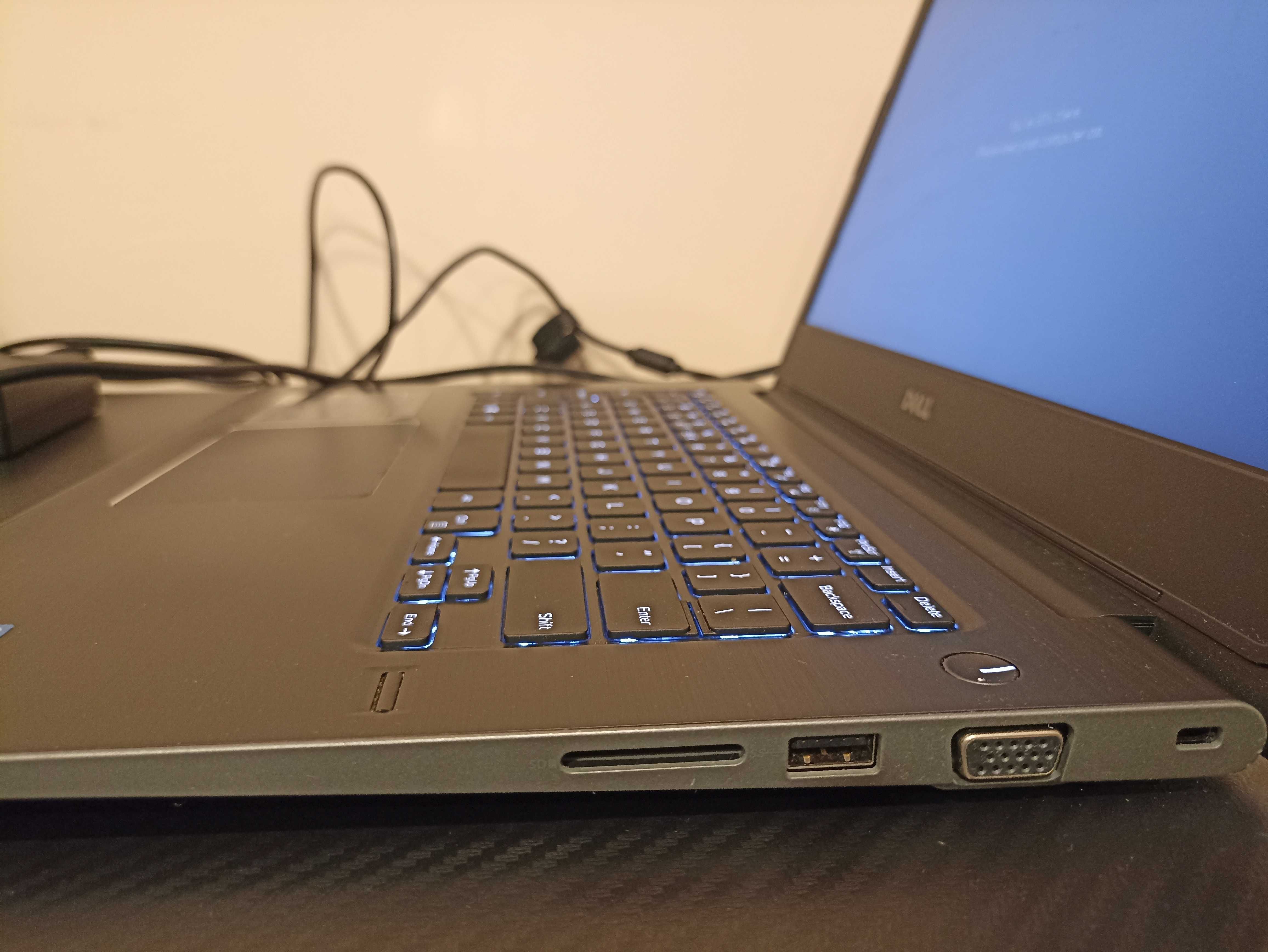 лаптоп Dell Vostro 5468 с проблем в клавиатурата (i5 7200U,8GB,256SSD)