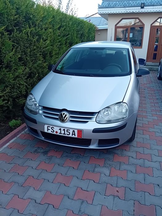 Vand Vw Golf 5,numai 46.000 km,1,4 l benzina