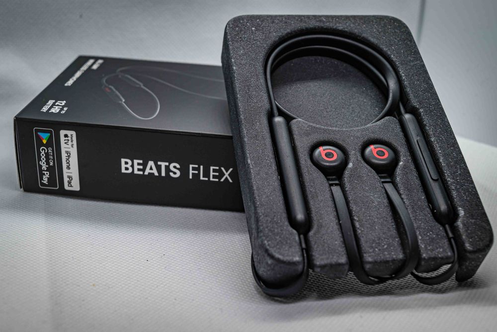 Продавам слушалки Beats Flex Black