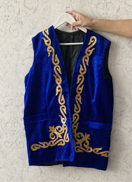 Қажекей. Жилет национальный