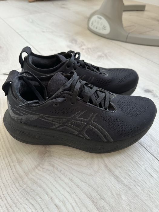 Маратонки Asics