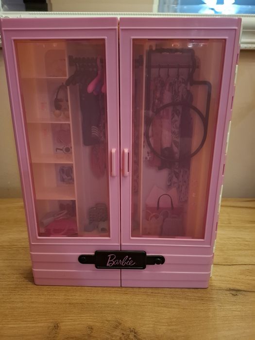 Dulap Barbie pentru fete