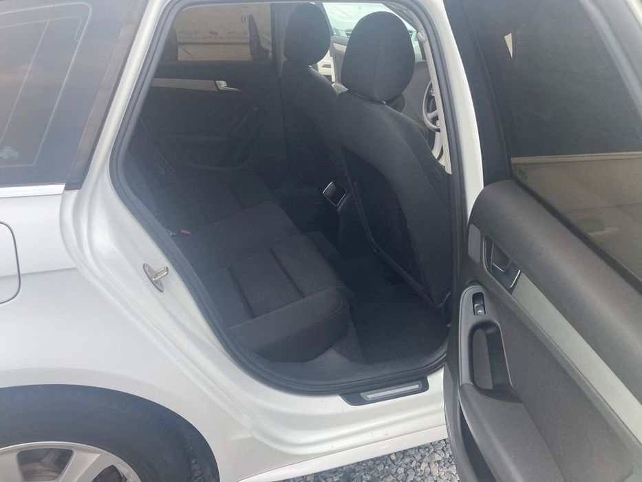 Audi A4 B8 Avant - 2009 - 2.0TDI 143CP E5 - Clima * Senzori * Navi