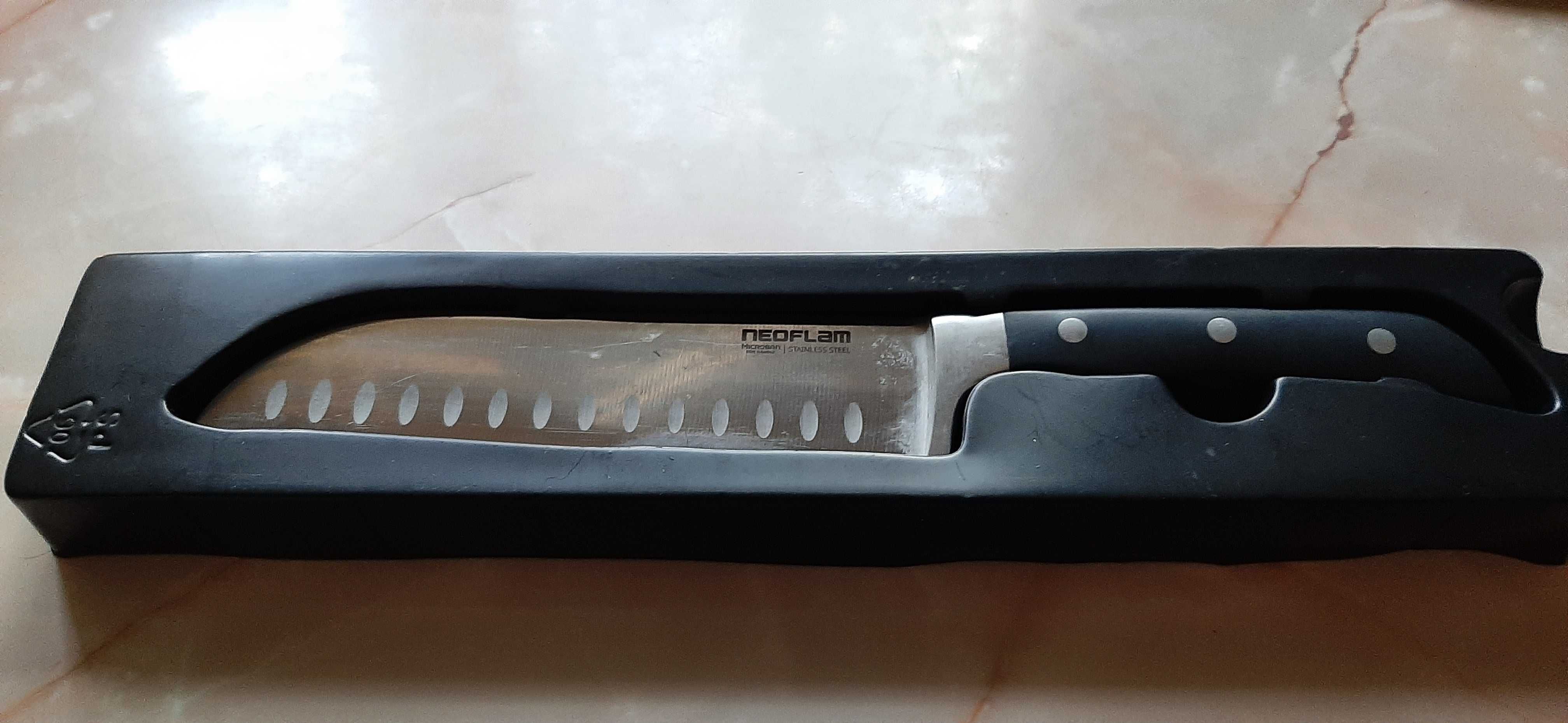 Vand cutit Santoku