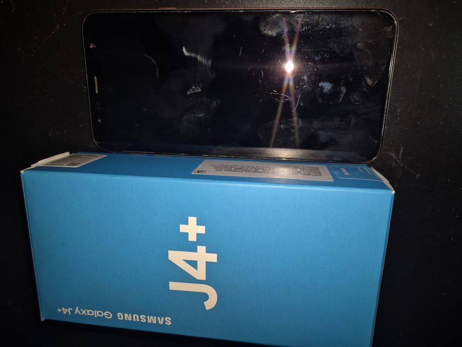 Vand Samsung J4+