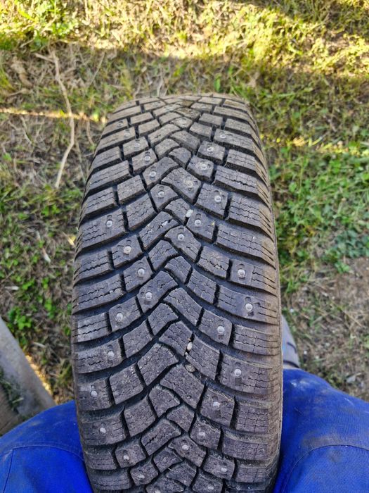 Комплект шин на железе континенталь на 175/65/14