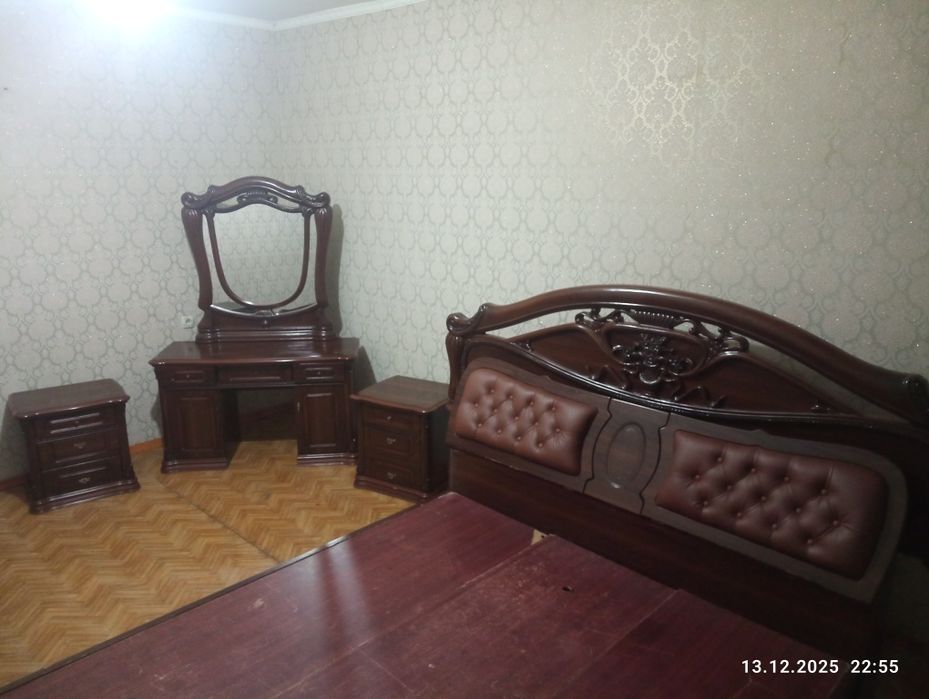 Спальный гарнитур