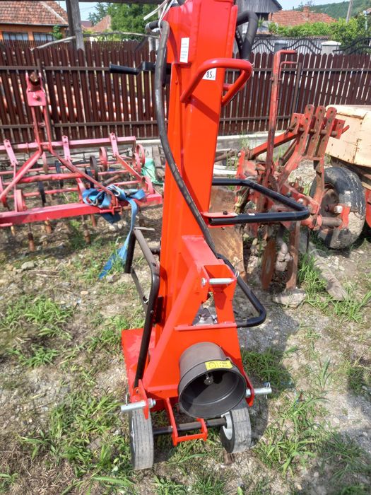 Crapator-despicator  lemne, busteni