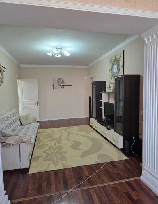 БИЙ 4/4/4,кирпич,77-серия, площадью 90м.кв