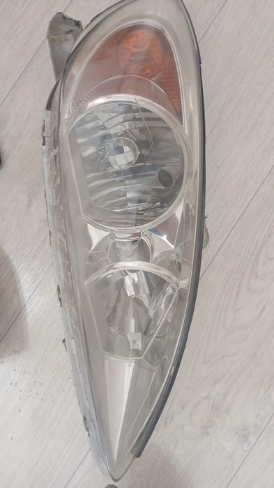 Камри 30 оригинал фар комплекте