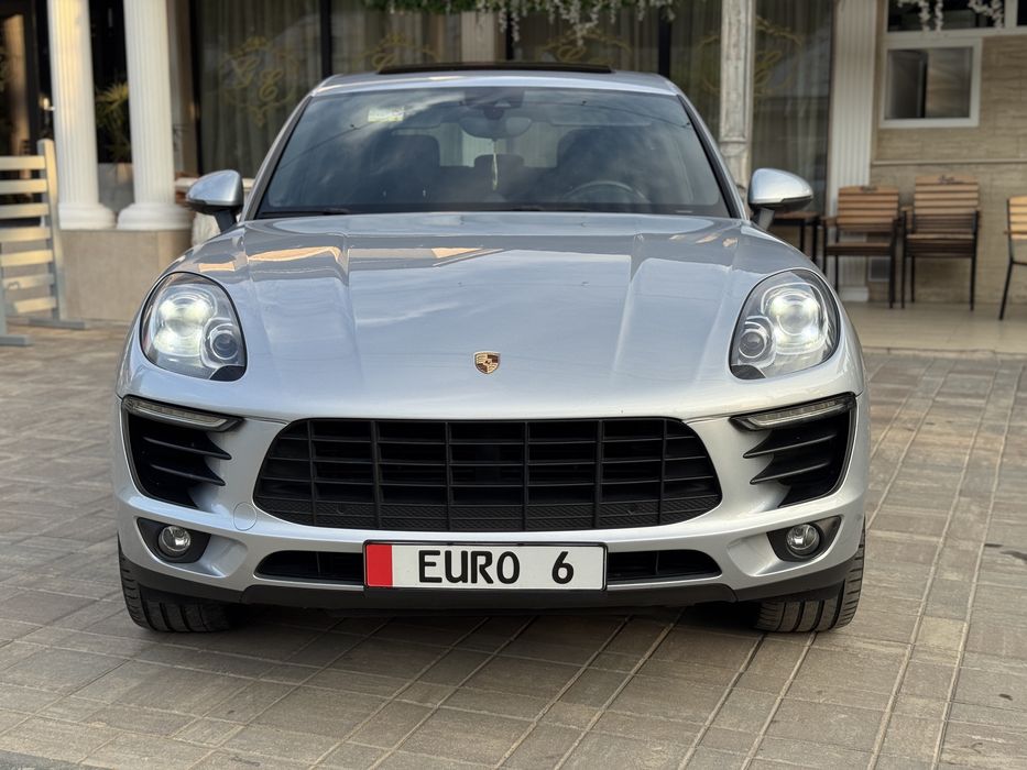 Porsche Macan S / 3.0Diesel 258cp /Chrono/Panoramic