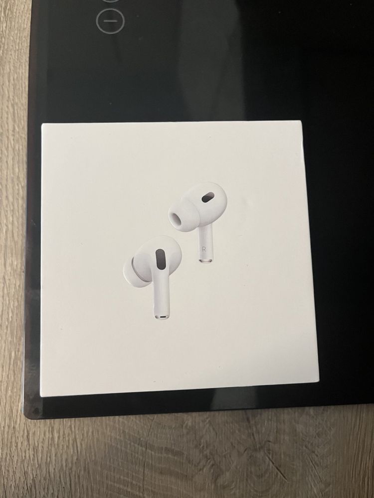 Безжични слушалки Apple - AirPods Pro 2nd Gen, TWS, ANC, бели