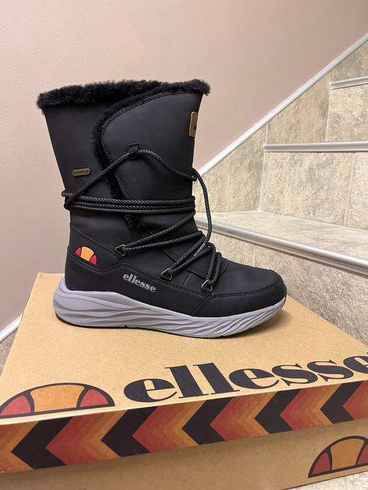 Дамски чисто нови апрески