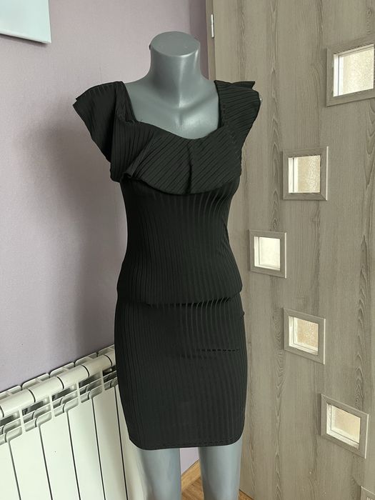 Черна елегантна рокля хс