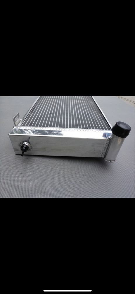 Radiator apa marti Jeep Cherokee XJ 2.5 4.0