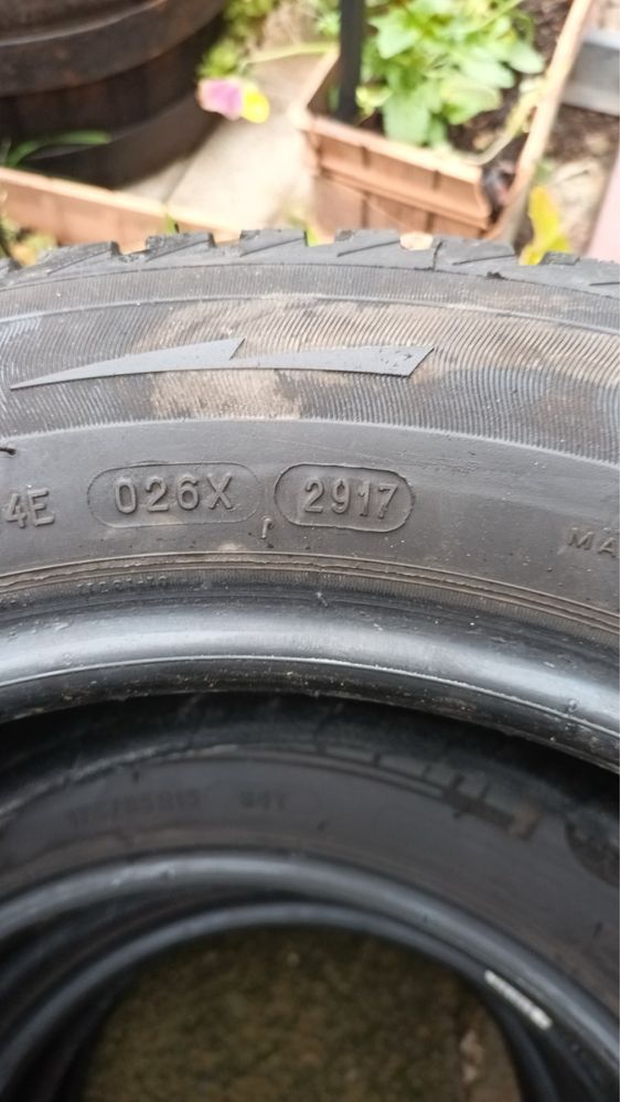 Продавам 4бр зимни гуми 175/65R15 Michelin