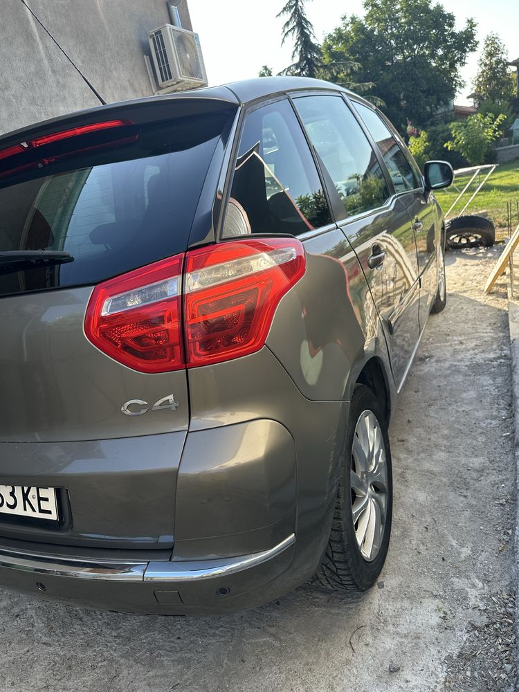Продавам Citroen C4