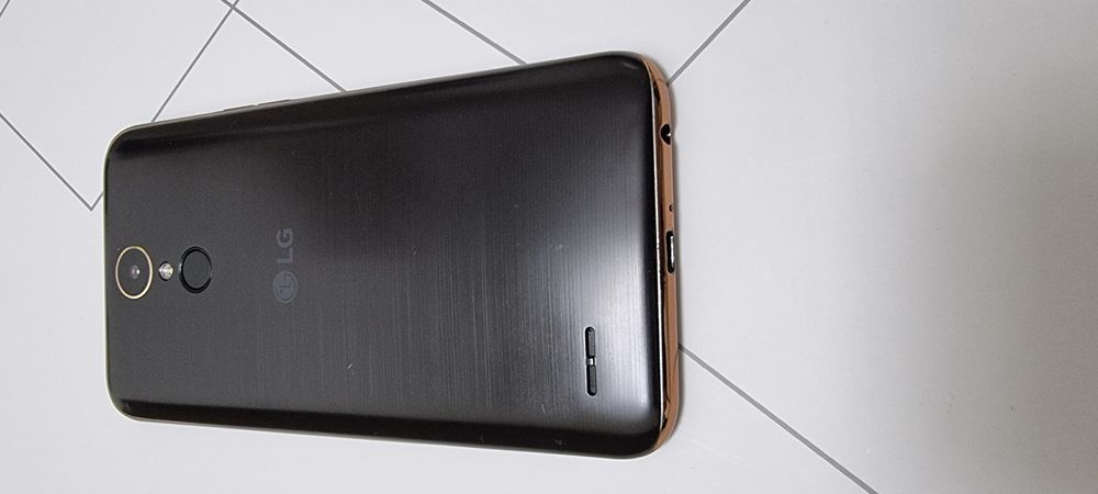 LG k 10 perfect funcțional