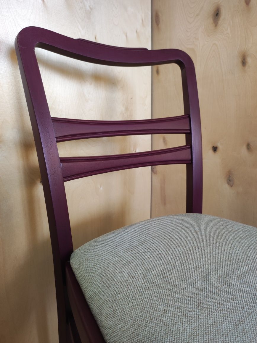 Винтажные буковые стулья 2 штуки. После реставрации. Цвет ВИШНЯ